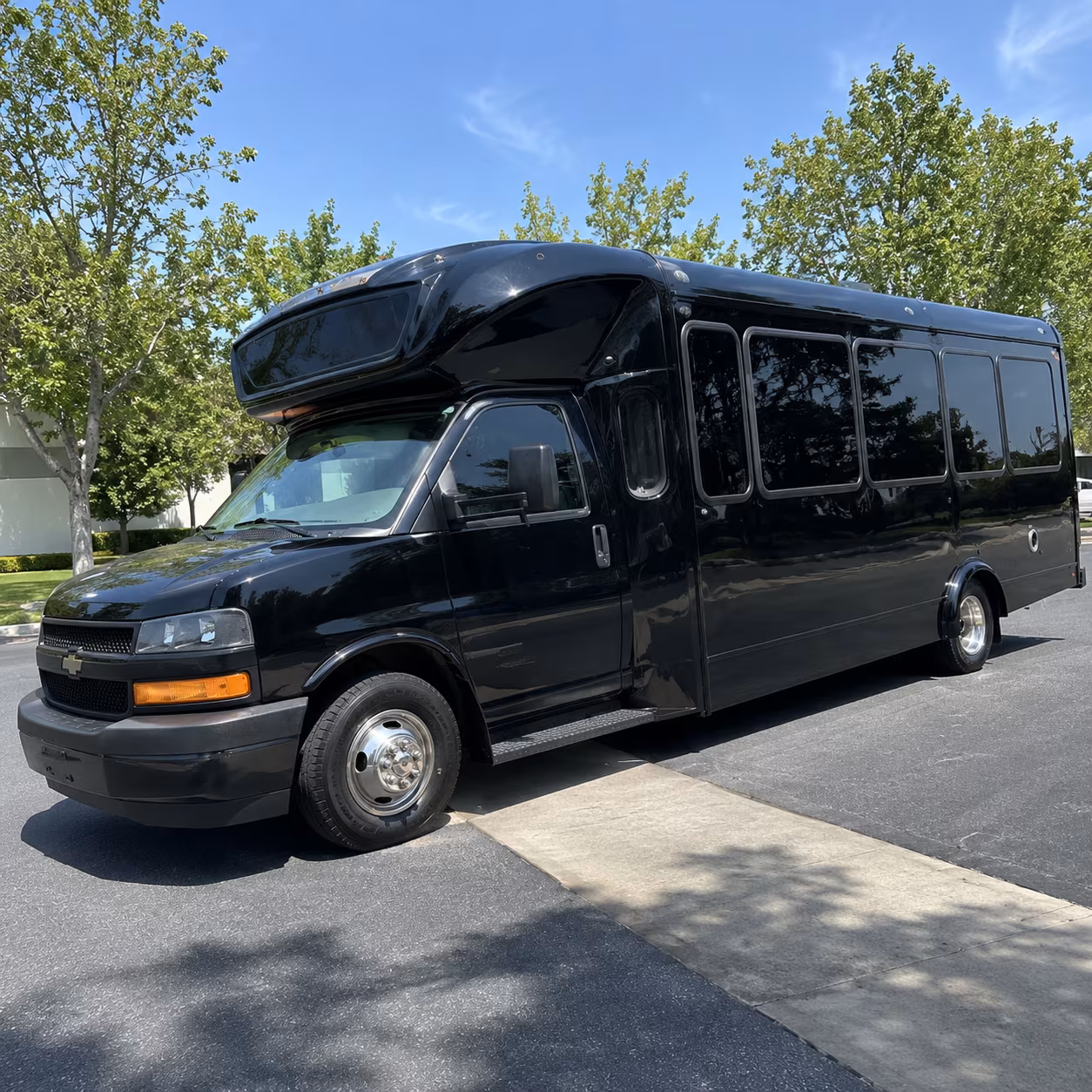 north port 15 passenger party bus