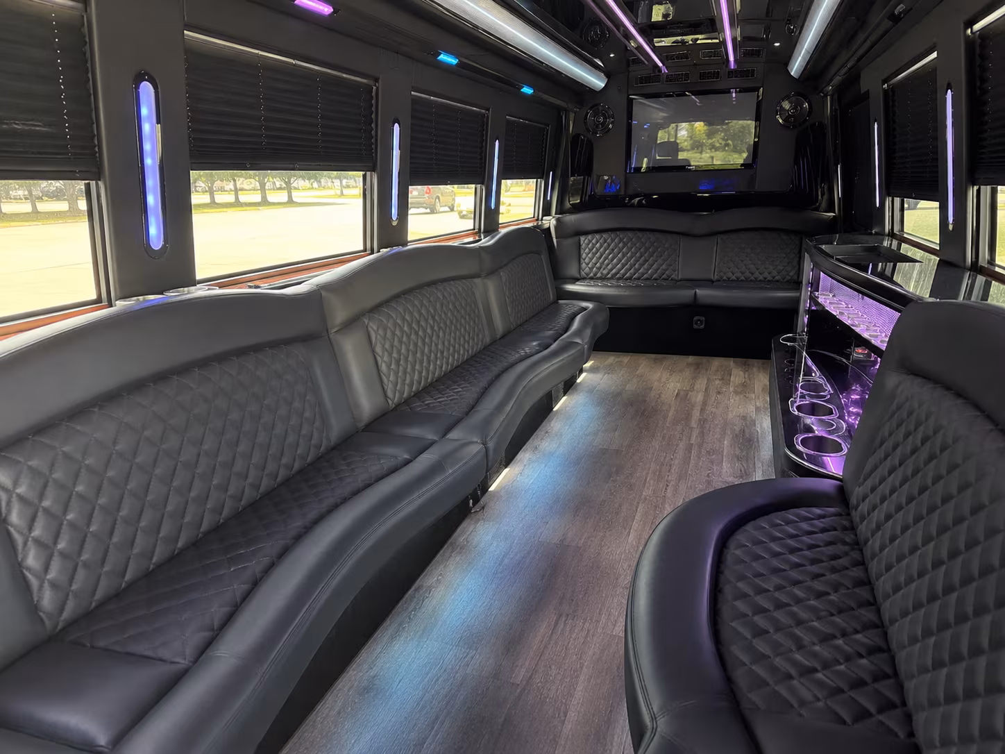 party buses for wine tours and bachelorette groups around sarasota